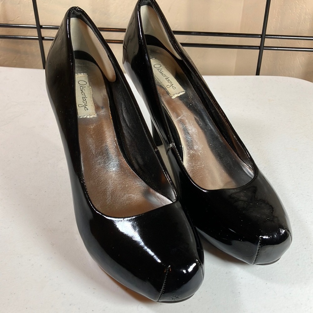 Good OLSENBOYE 7 1/2 Black Patent 3.5” Heels, Some Bruises & Scrapes, No Cuts